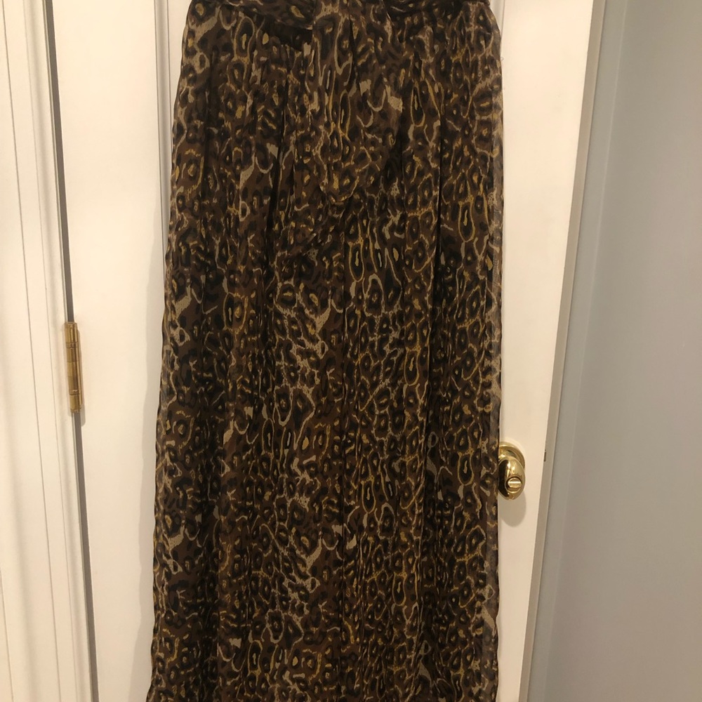 Super flowing leopard print pants.